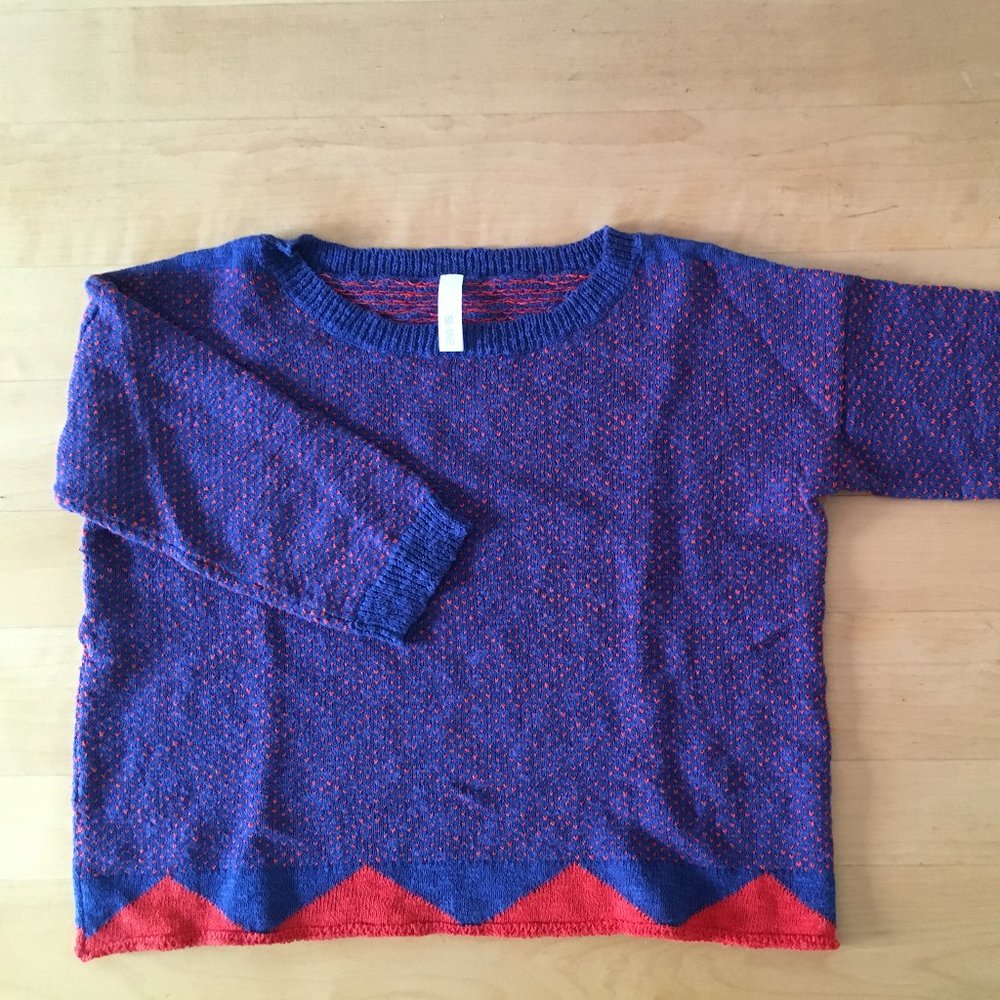 SI-IAE Crop Sweater Blue/Red NEW (without tags)